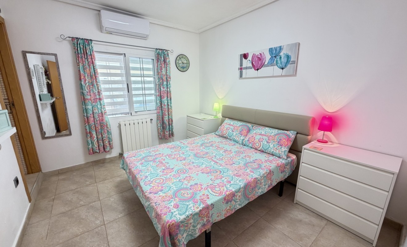 Revente - Villa - Cabo Roig