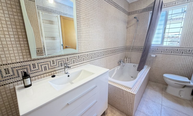 Revente - Villa - Cabo Roig