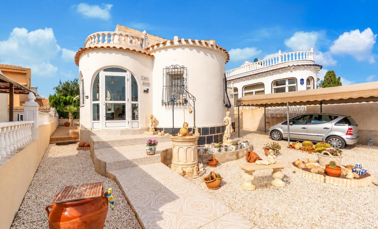 Sale - Villa - Orihuela Costa - La Florida