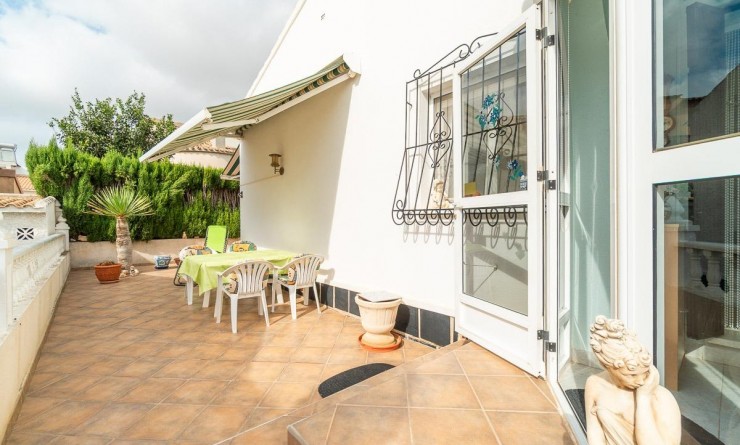 Sale - Villa - Orihuela Costa - La Florida