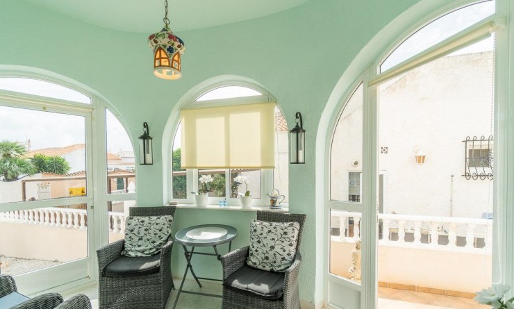 Sale - Villa - Orihuela Costa - La Florida