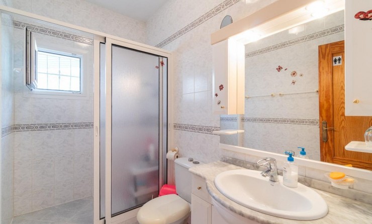 Sale - Villa - Orihuela Costa - La Florida
