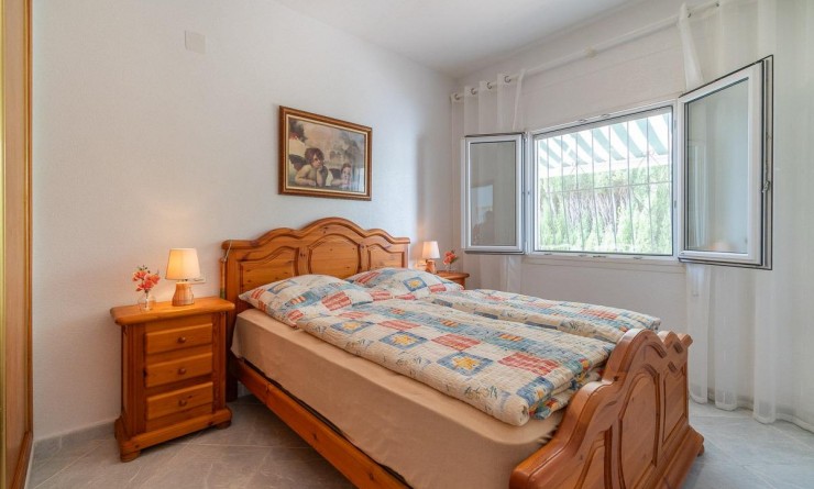 Sale - Villa - Orihuela Costa - La Florida