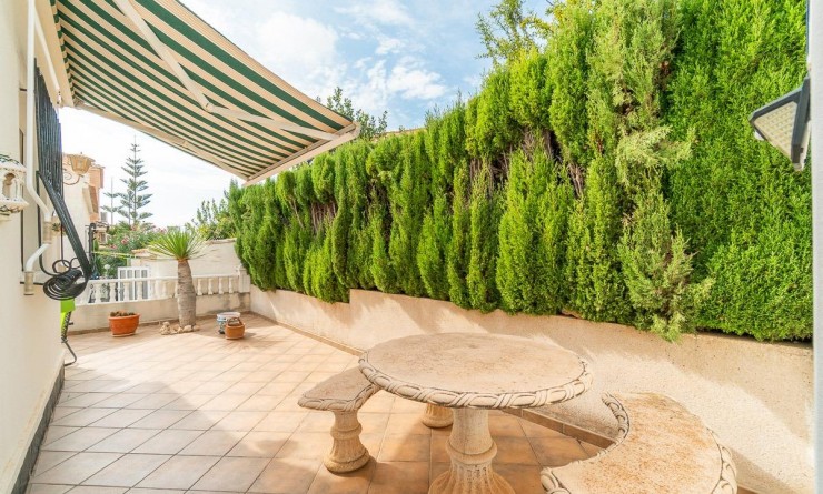 Sale - Villa - Orihuela Costa - La Florida