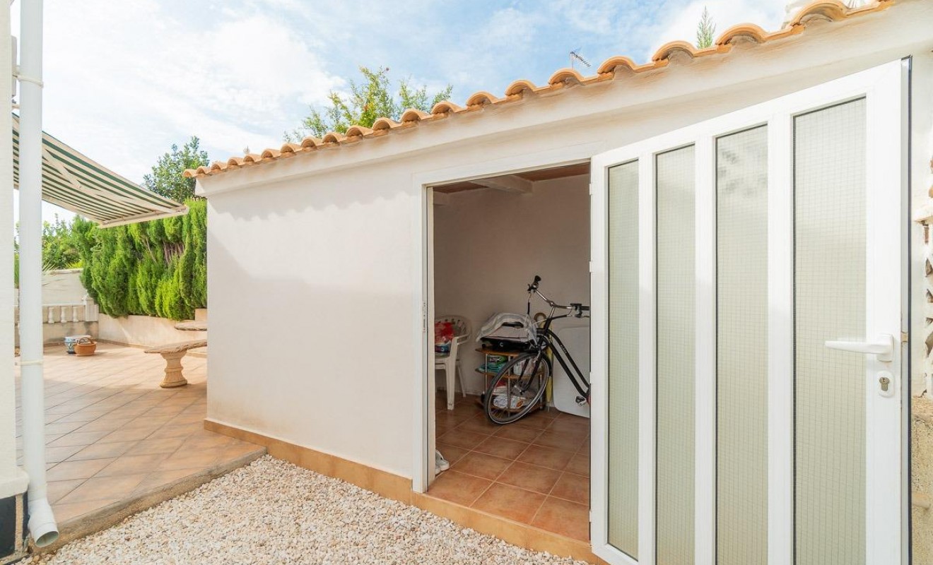 Sale - Villa - Orihuela Costa - La Florida