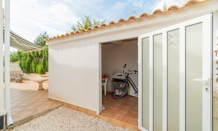 Sale - Villa - Orihuela Costa - La Florida