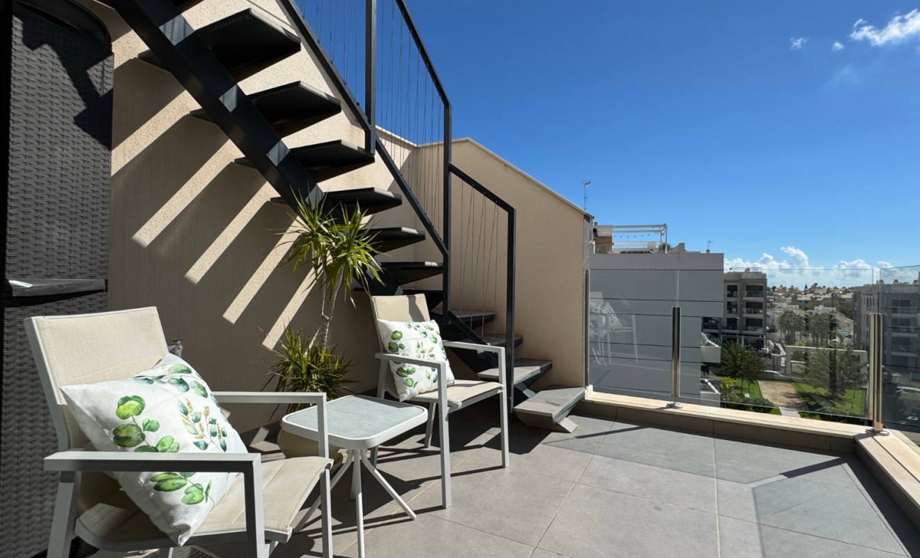 Sale - Apartment - Top Floor Apartment - Orihuela Costa - Villamartín
