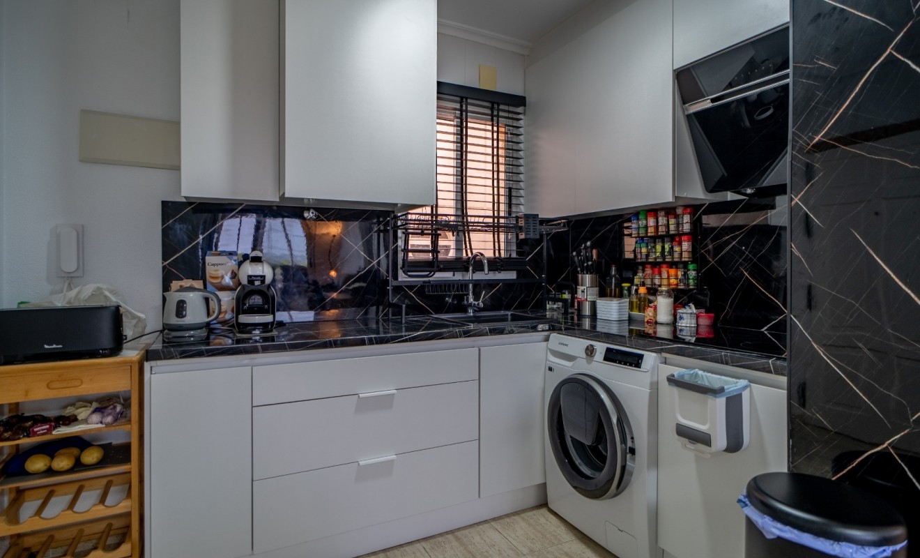 Revente - Apartment / flat - Torrevieja - La Siesta - El Salado -  Torreta