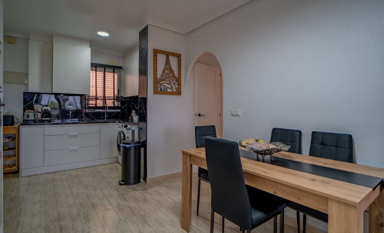 Revente - Apartment / flat - Torrevieja - La Siesta - El Salado -  Torreta