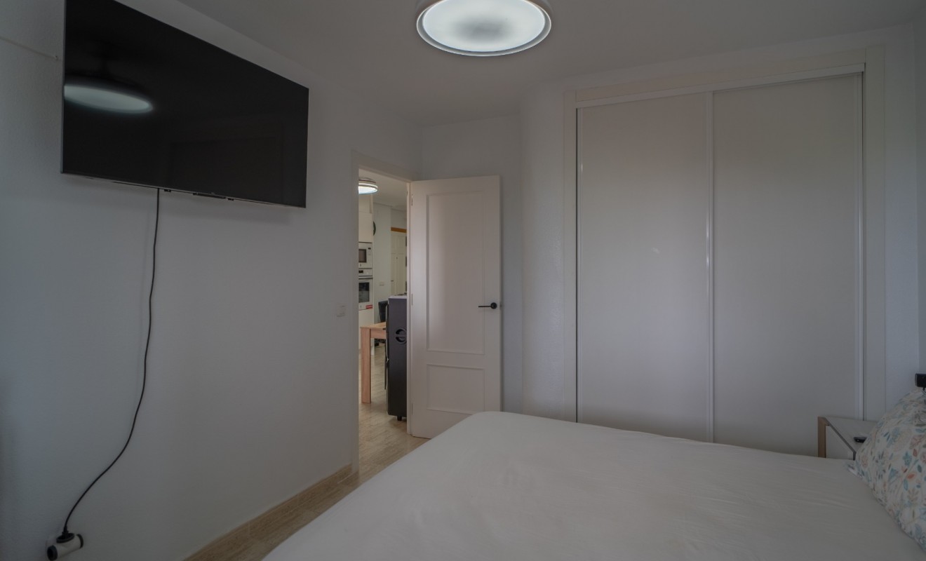 Revente - Apartment / flat - Torrevieja - La Siesta - El Salado -  Torreta