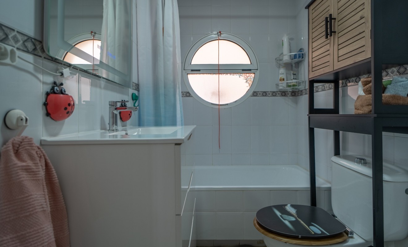 Revente - Apartment / flat - Torrevieja - La Siesta - El Salado -  Torreta