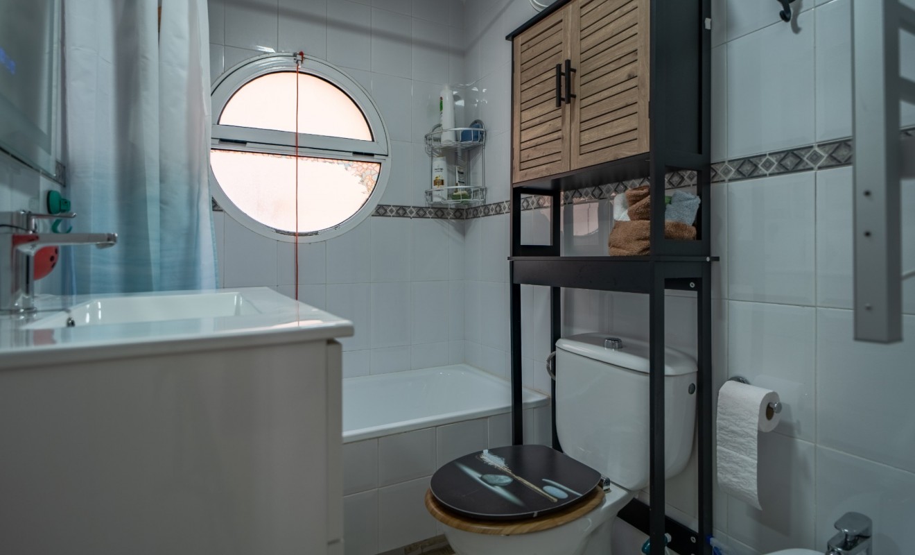Revente - Apartment / flat - Torrevieja - La Siesta - El Salado -  Torreta