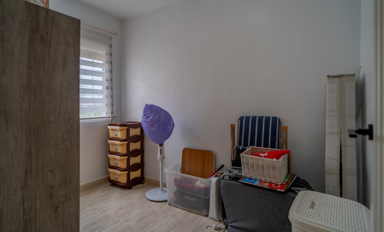 Revente - Apartment / flat - Torrevieja - La Siesta - El Salado -  Torreta
