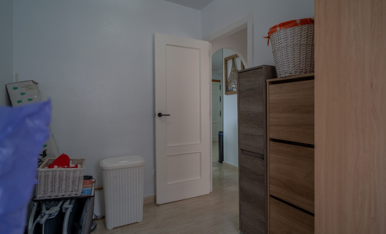 Revente - Apartment / flat - Torrevieja - La Siesta - El Salado -  Torreta