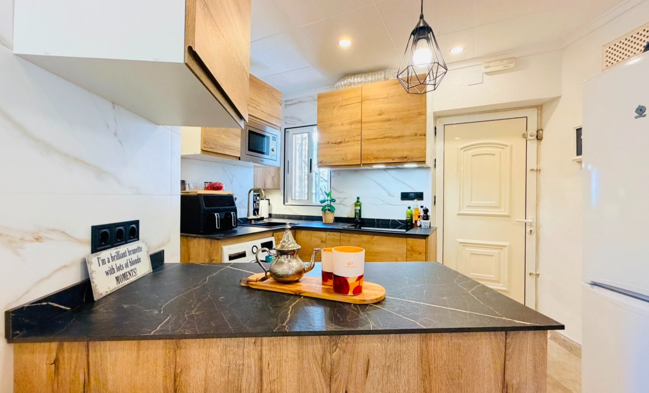 Wederverkoop - Apartment / flat - San Miguel de Salinas