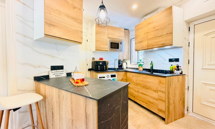 Wederverkoop - Apartment / flat - San Miguel de Salinas