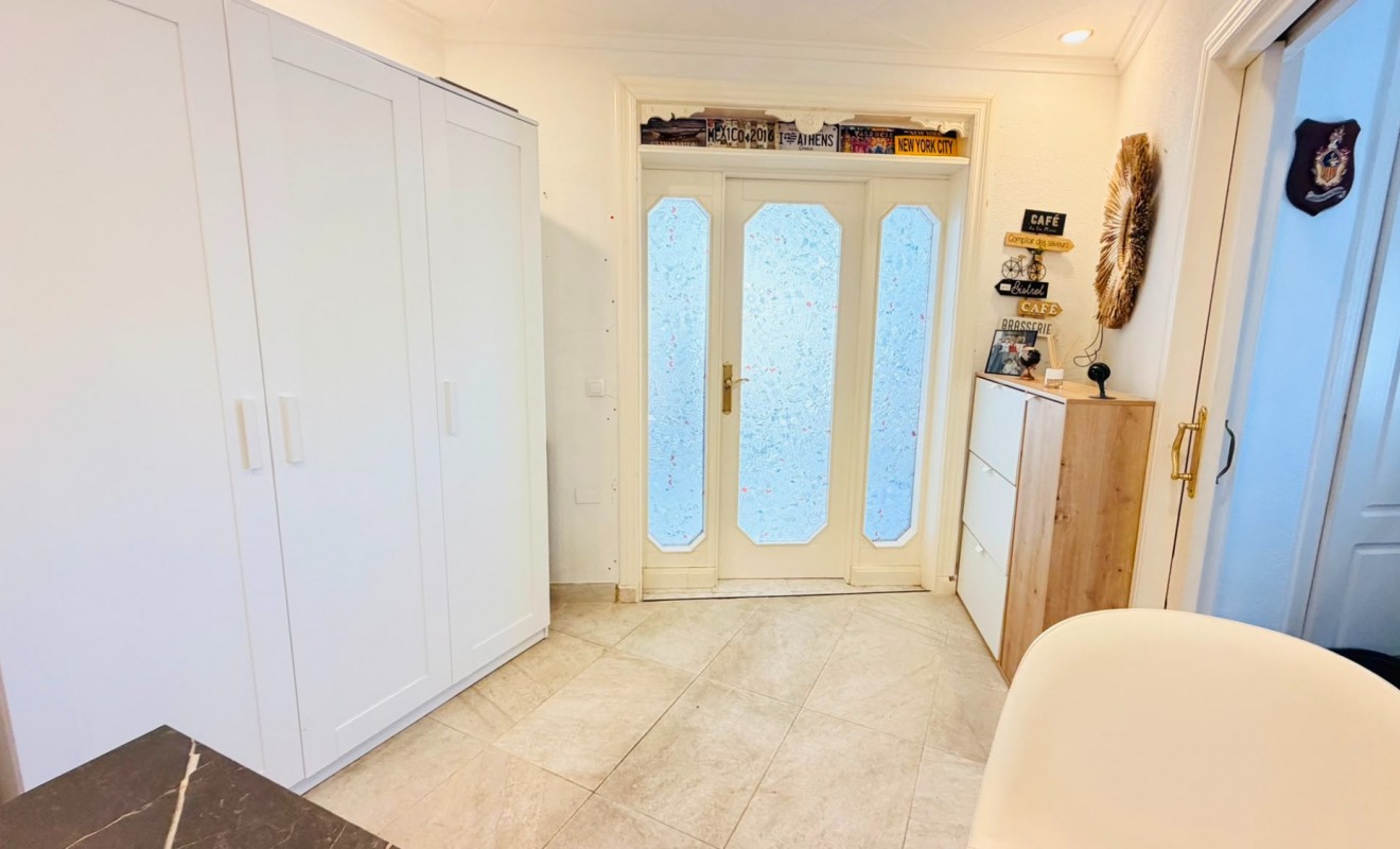 Wederverkoop - Apartment / flat - San Miguel de Salinas