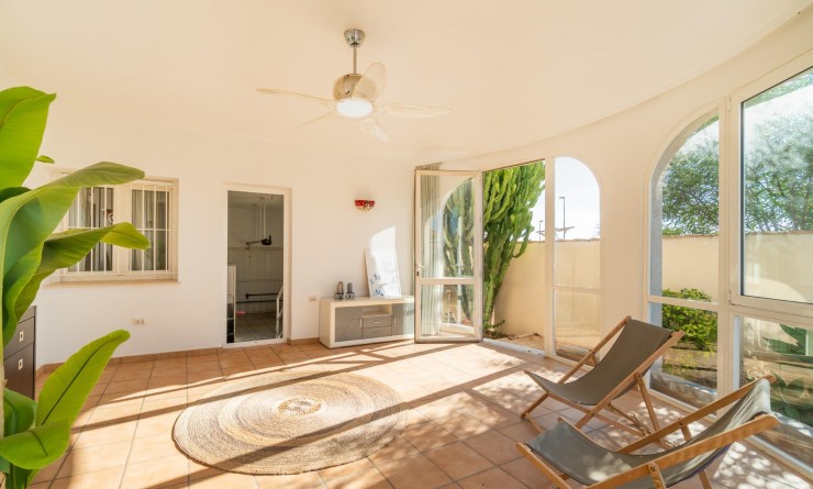 Sale - Villa - Orihuela Costa - Playa Flamenca