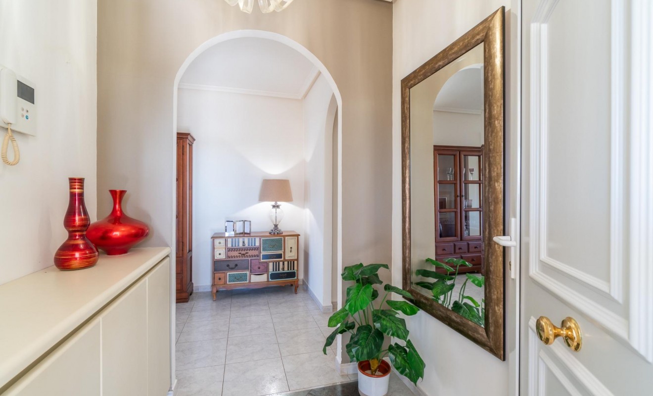 Sale - Villa - Orihuela Costa - Playa Flamenca