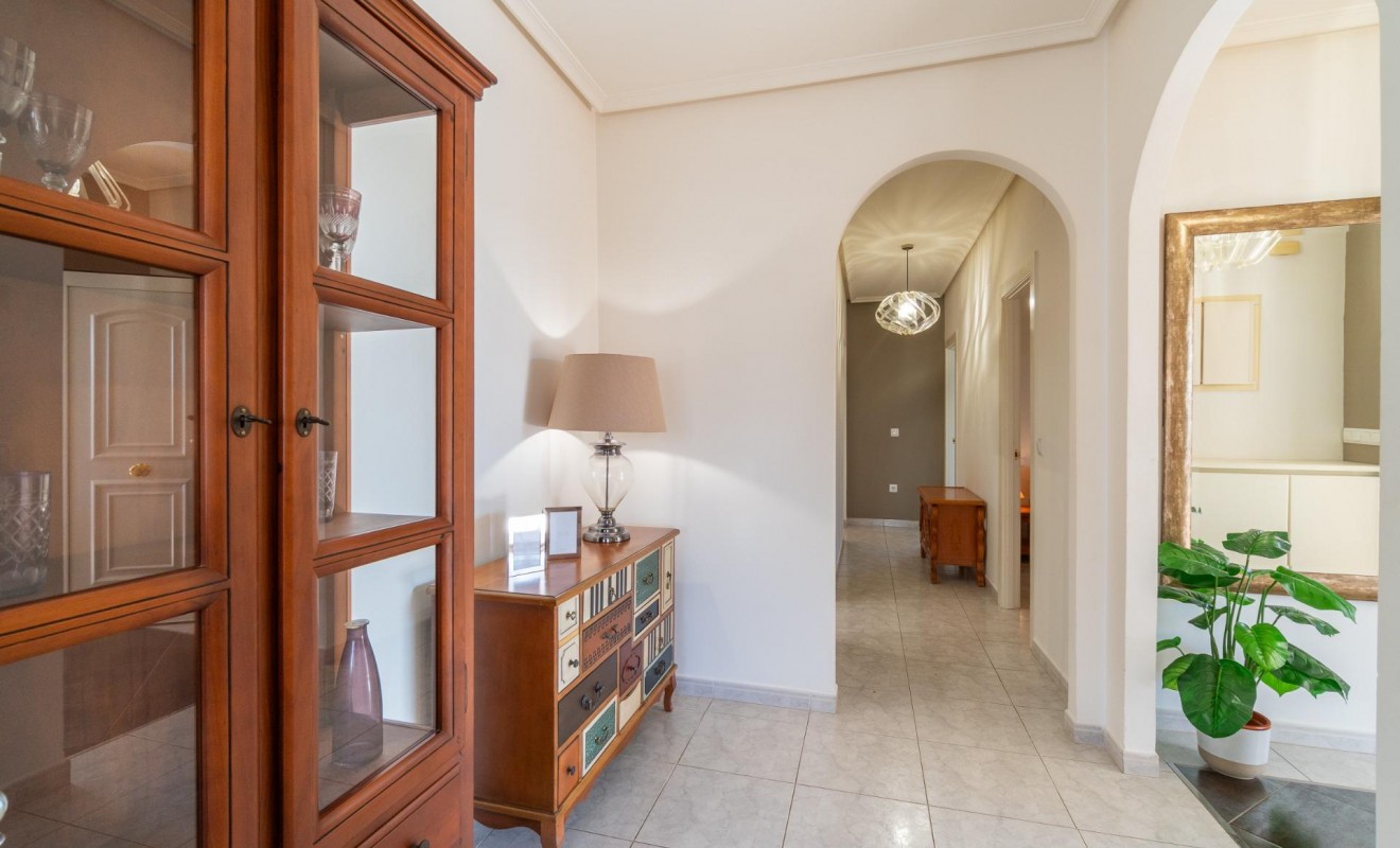 Sale - Villa - Orihuela Costa - Playa Flamenca