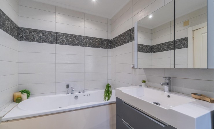 Sale - Villa - Orihuela Costa - Playa Flamenca