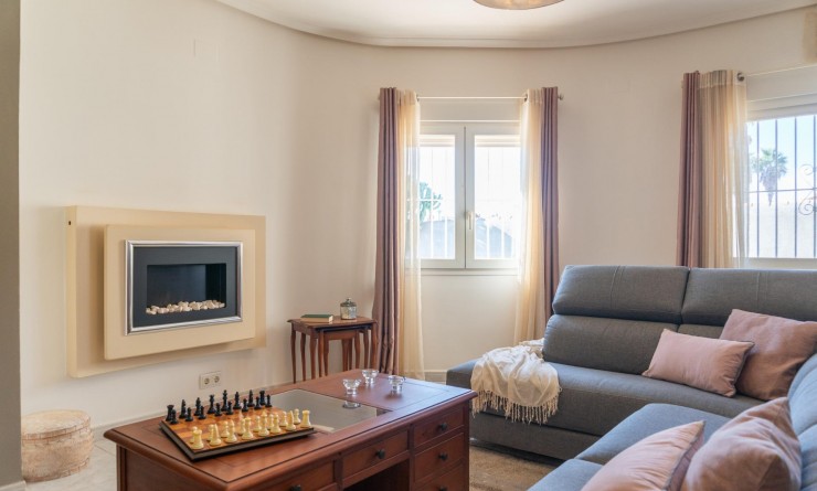 Sale - Villa - Orihuela Costa - Playa Flamenca