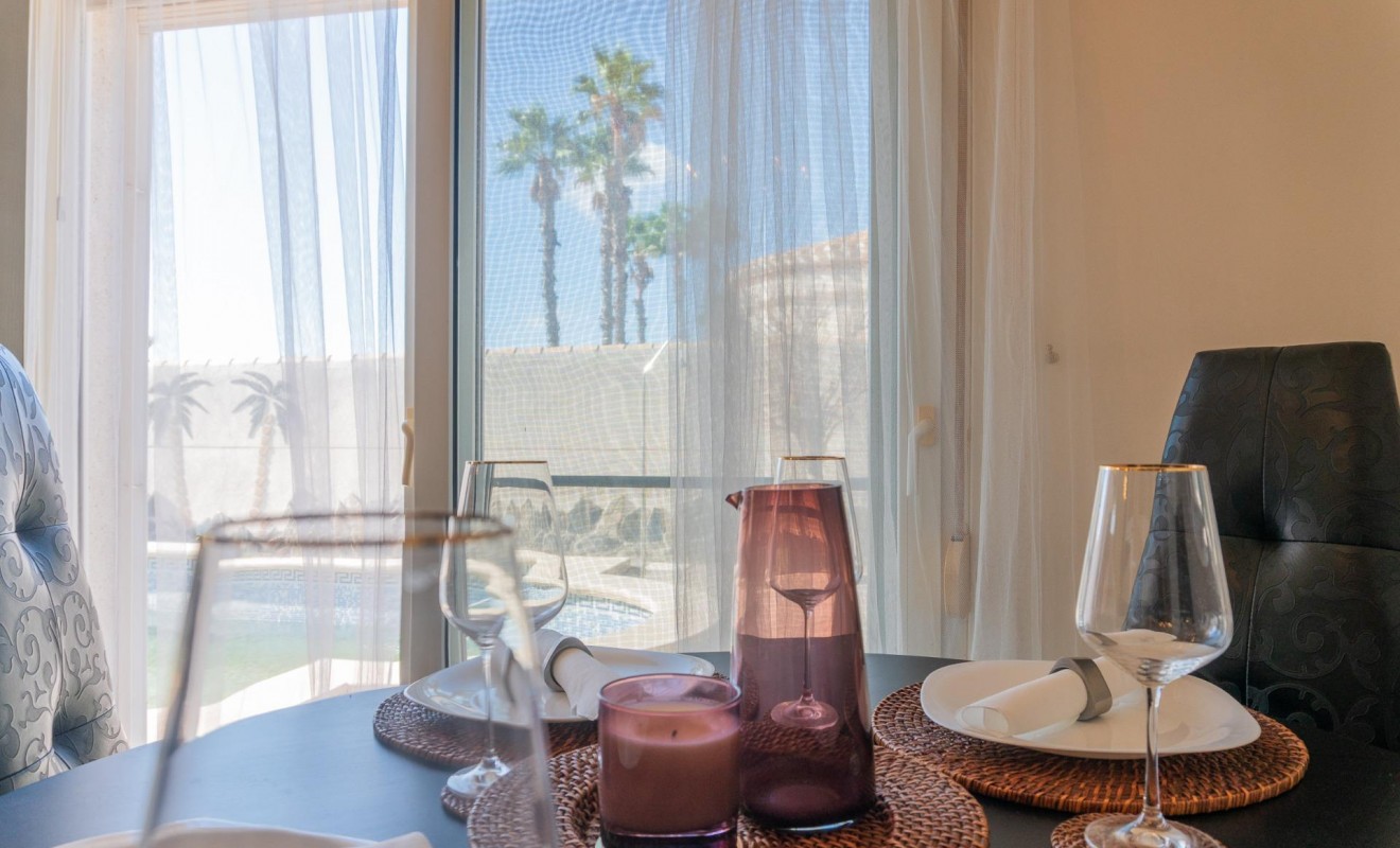 Sale - Villa - Orihuela Costa - Playa Flamenca