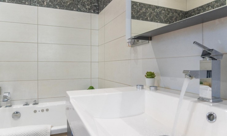 Sale - Villa - Orihuela Costa - Playa Flamenca