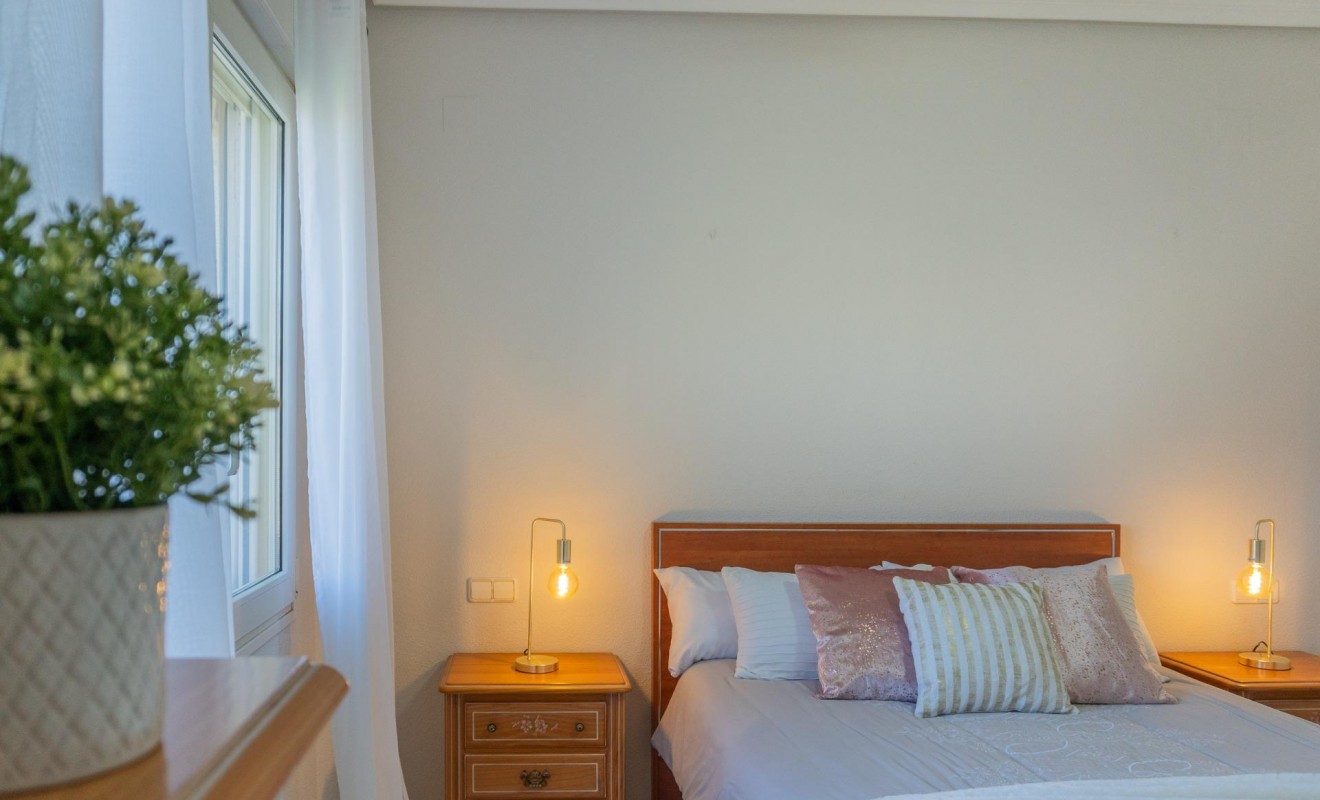 Sale - Villa - Orihuela Costa - Playa Flamenca