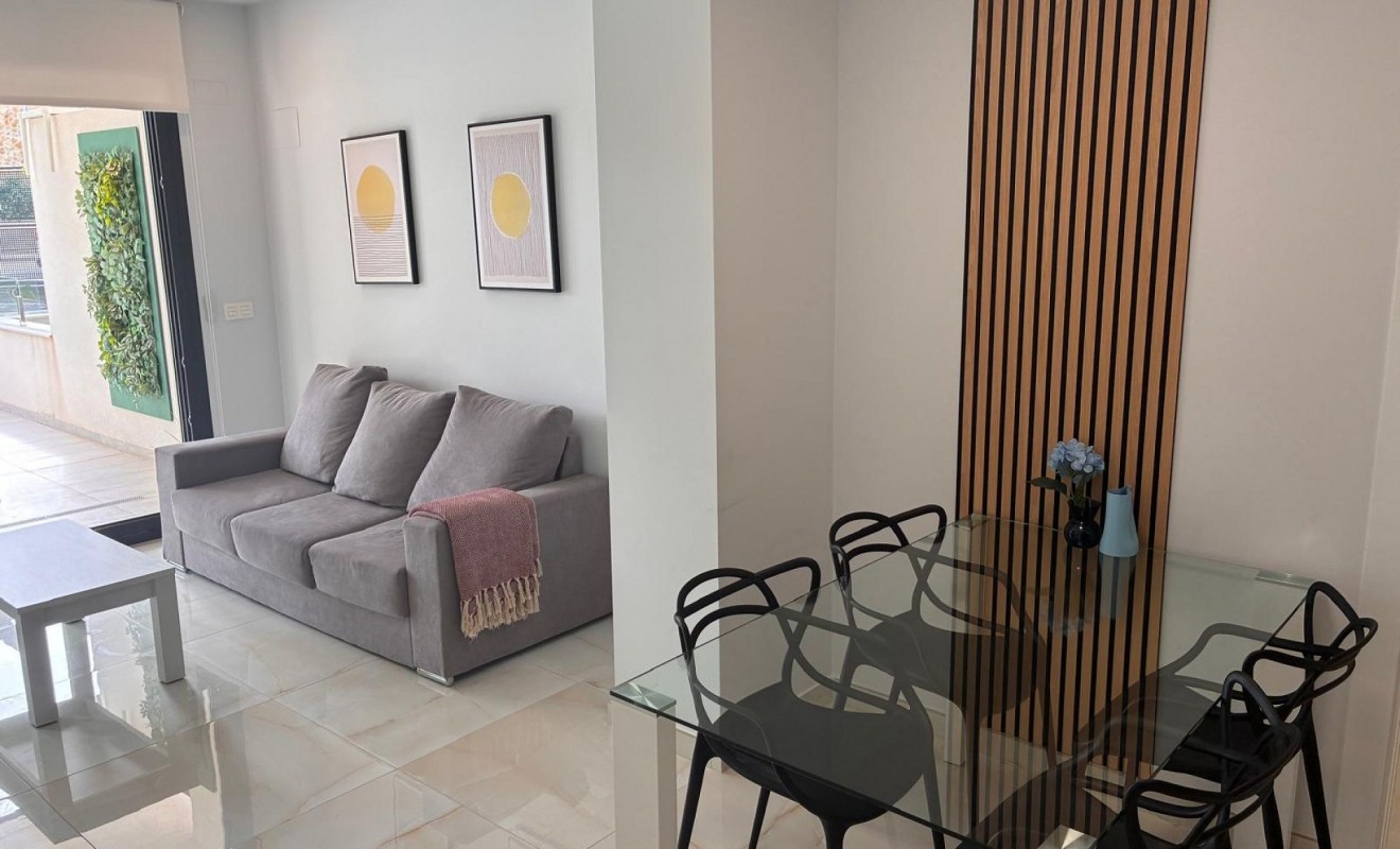Sale - Apartment - Los Altos