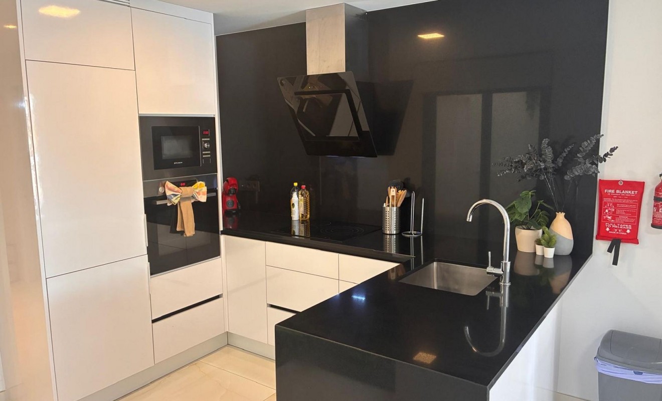 Sale - Apartment - Los Altos