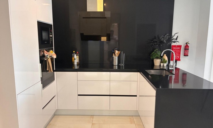 Sale - Apartment - Los Altos