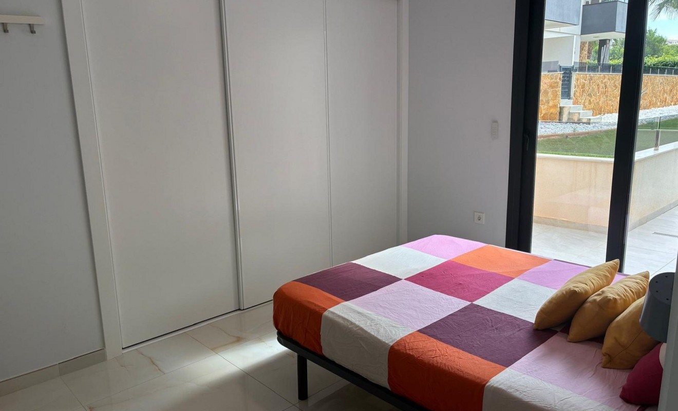 Sale - Apartment - Los Altos