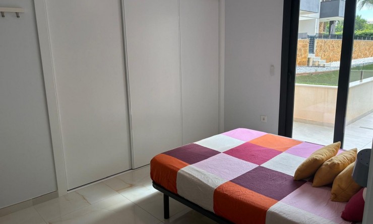 Sale - Apartment - Los Altos