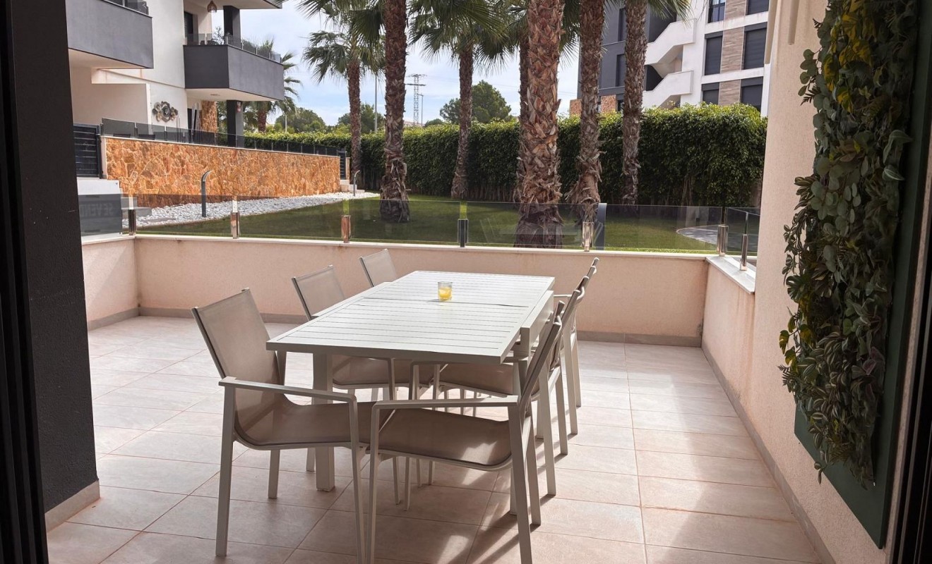 Sale - Apartment - Los Altos