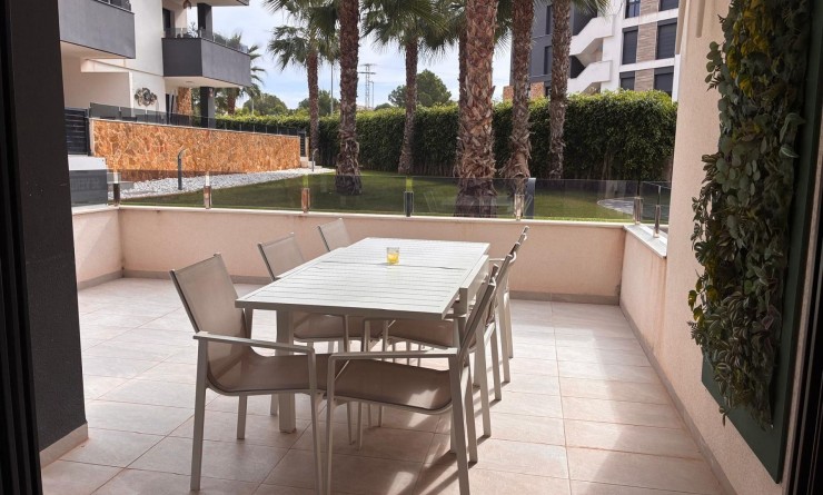 Sale - Apartment - Los Altos