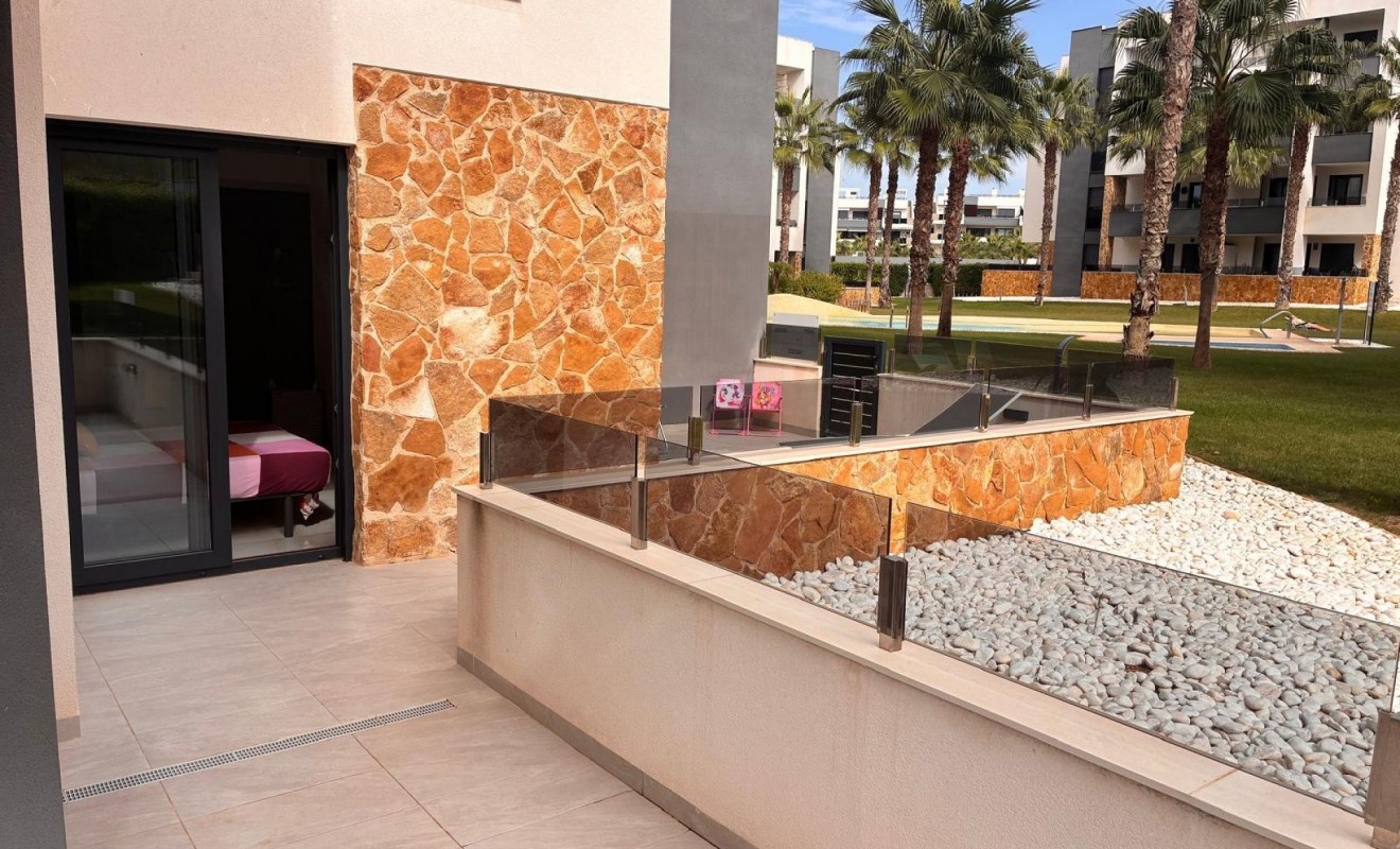 Sale - Apartment - Los Altos