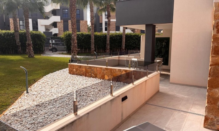Sale - Apartment - Los Altos
