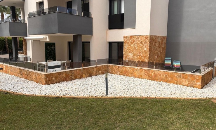 Sale - Apartment - Los Altos