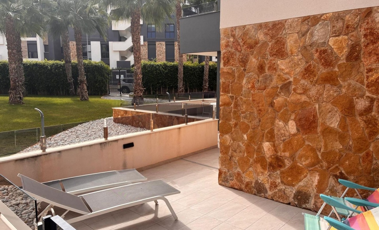 Sale - Apartment - Los Altos