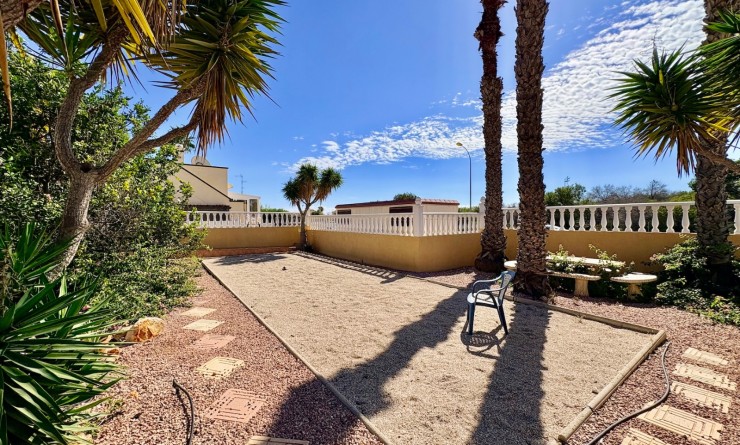 Sale - Adosado - Orihuela Costa - Playa Flamenca