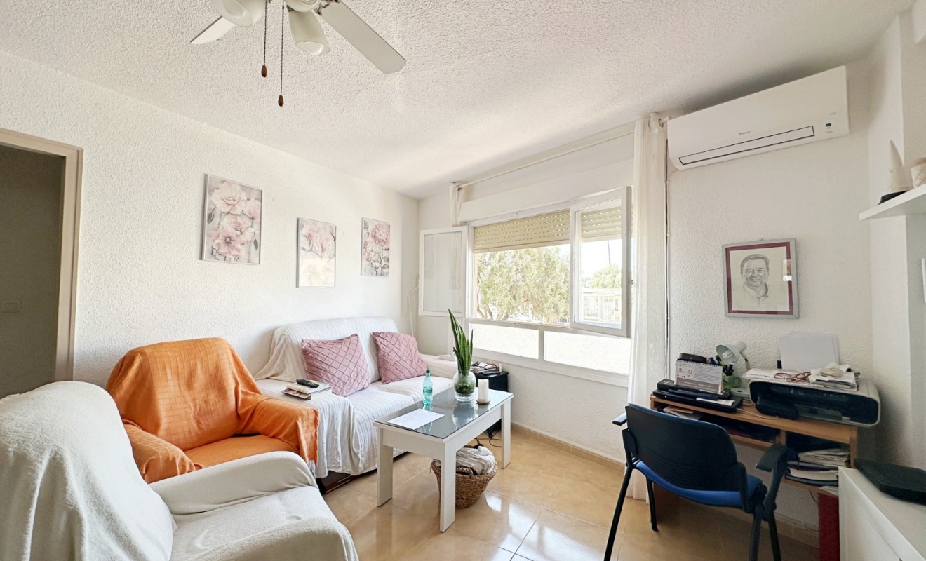 Sale - Apartment / Duplex - Torrevieja - Playa de los Naufragos