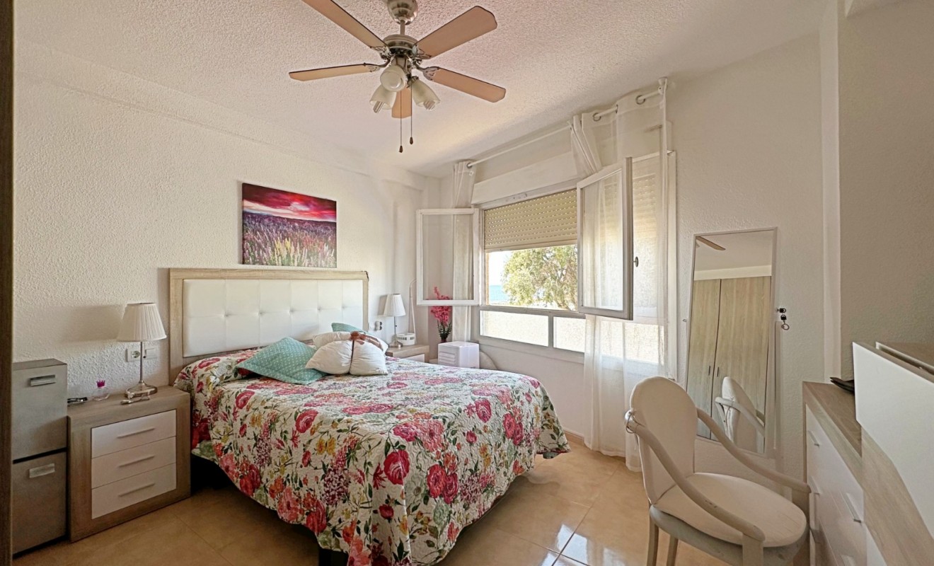Sale - Apartment / Duplex - Torrevieja - Playa de los Naufragos