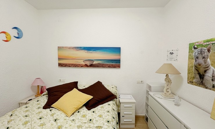 Sale - Apartment / Duplex - Torrevieja - Playa de los Naufragos