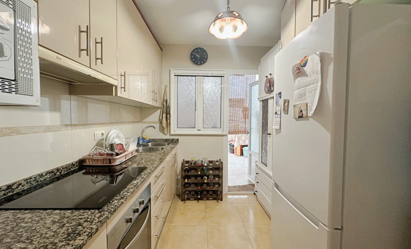 Sale - Apartment / Duplex - Torrevieja - Playa de los Naufragos