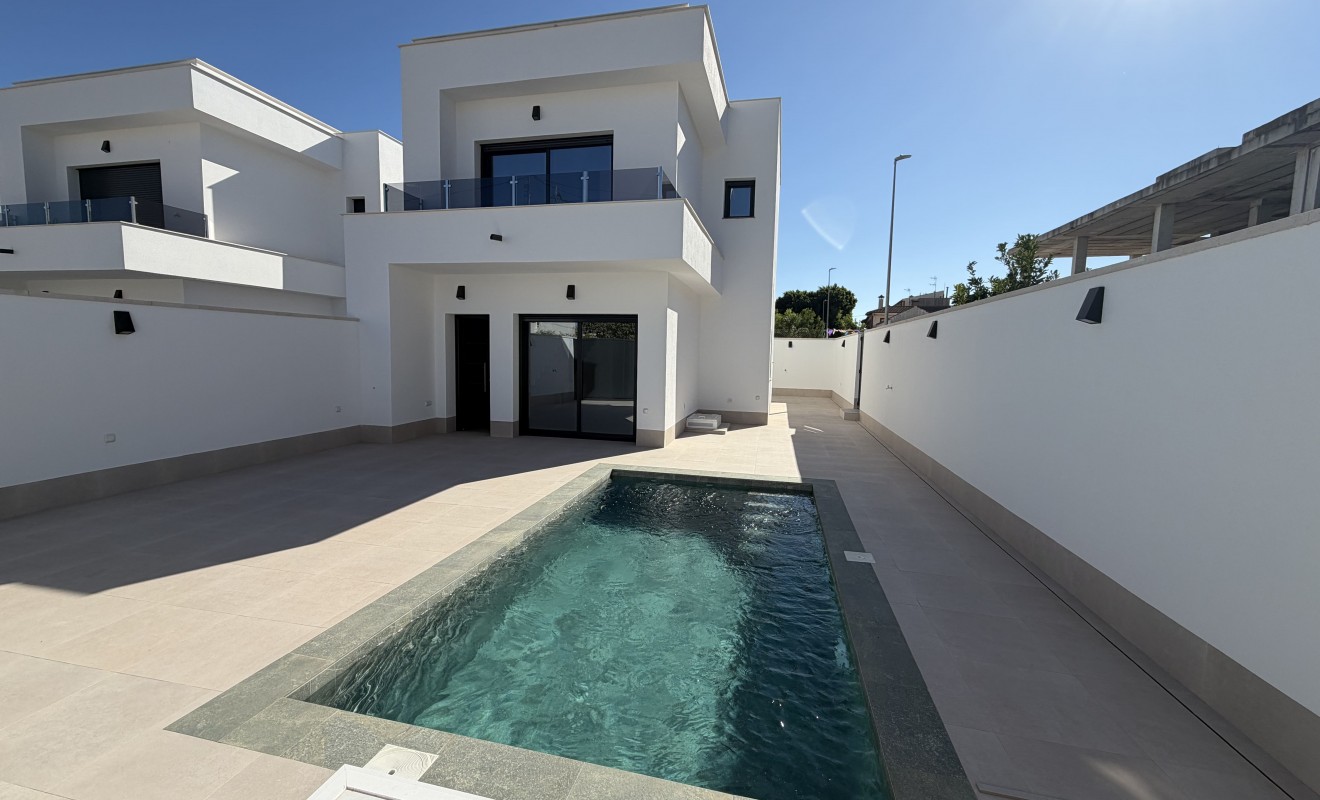 New Build - Detached - Heredades