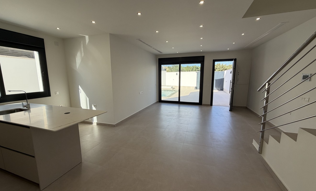 New Build - Detached - Heredades