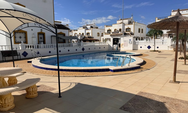Revente - Maison de ville - Orihuela - Entre Naranjos Vistabella