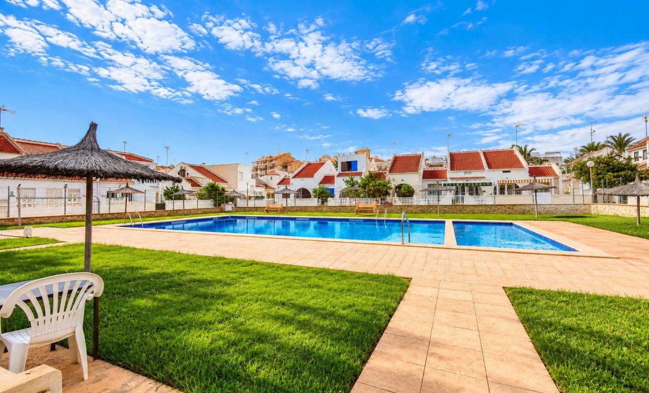 Sale - Townhouse - Torrevieja - Nueva Torrevieja