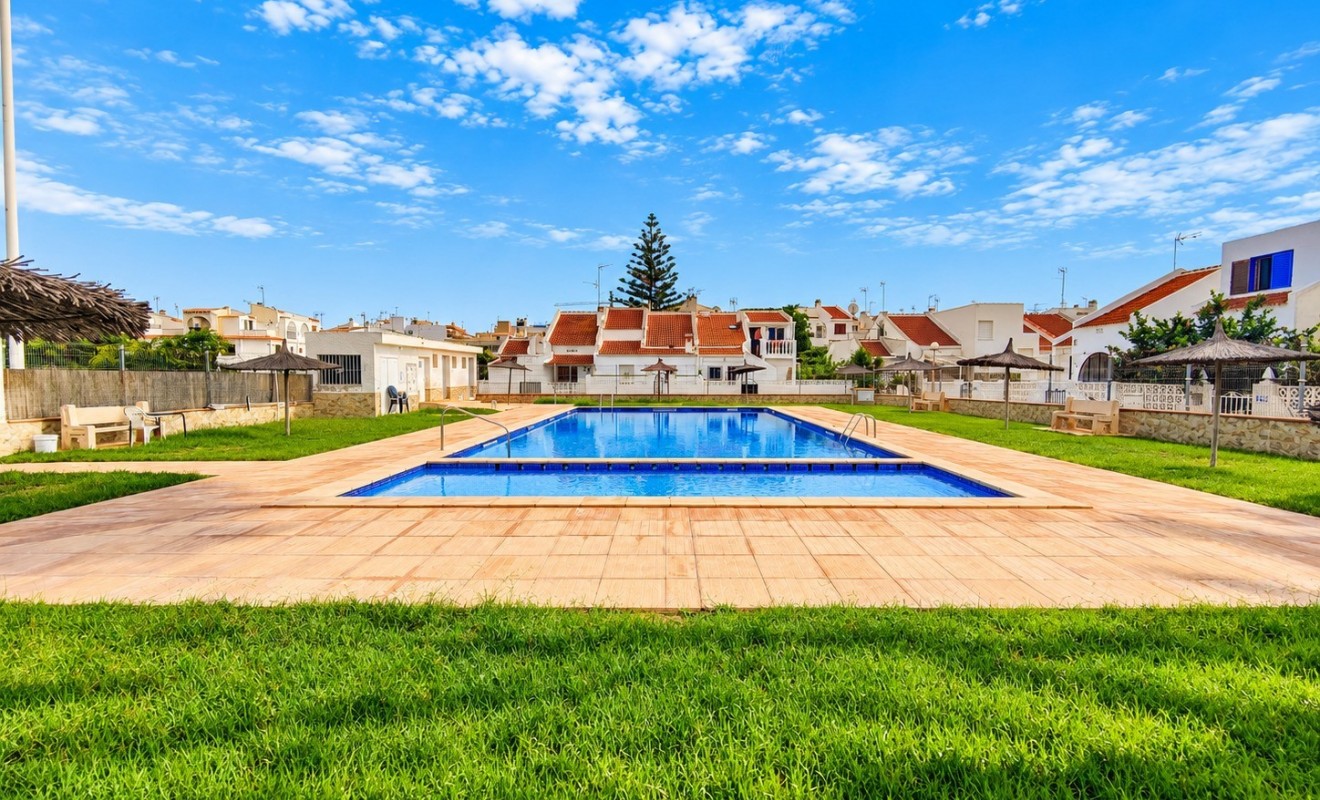 Sale - Townhouse - Torrevieja - Nueva Torrevieja